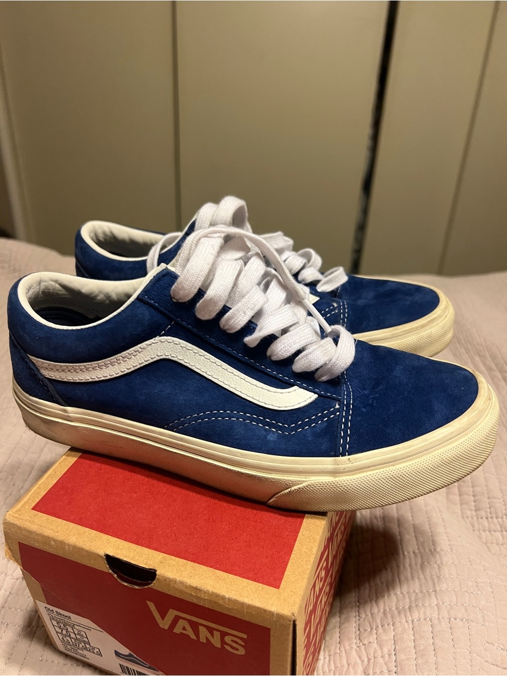 Vans  Old Skool Suede Sneakers in Blue and White 5.5 men or 7 women